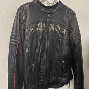 Women’s Harley Davidson riding jacket. With back, shoulders, and forearm padding